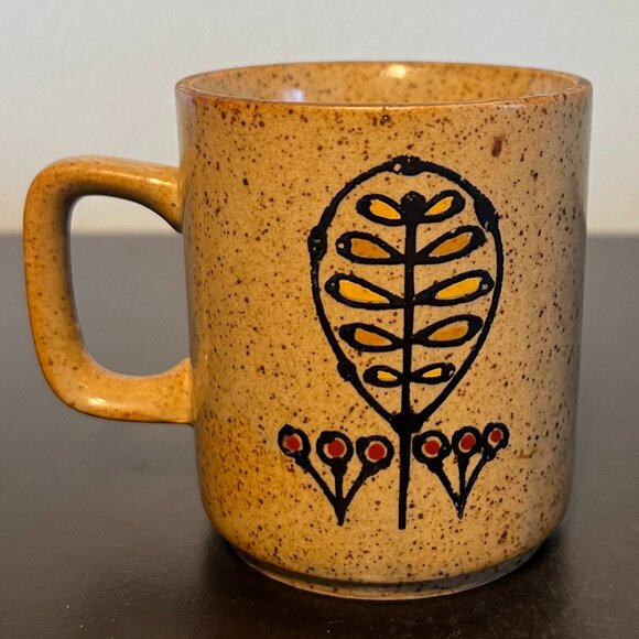 Vintage OTAGIRI Fish and Floral Tan Stoneware Mug with Brown Speckles - Picture 4 of 14